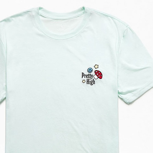 PacCares Pretty High Embroidered T-Shirt in Light Blue size medium - Picture 3 of 7